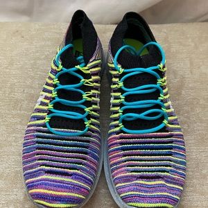 Women’s Nike Free Run Motion Flyknit